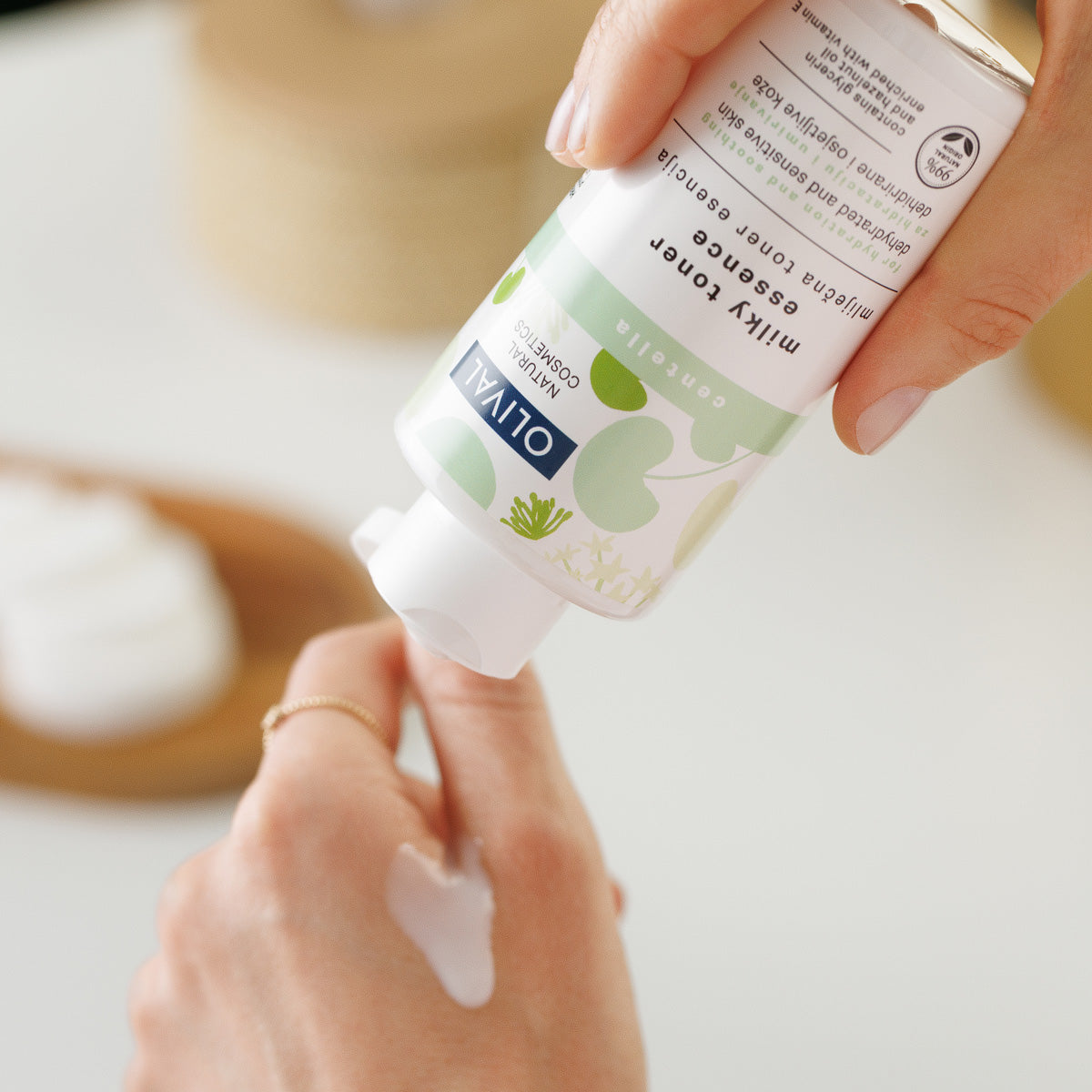 Mliječna toner esencija za lice Centella