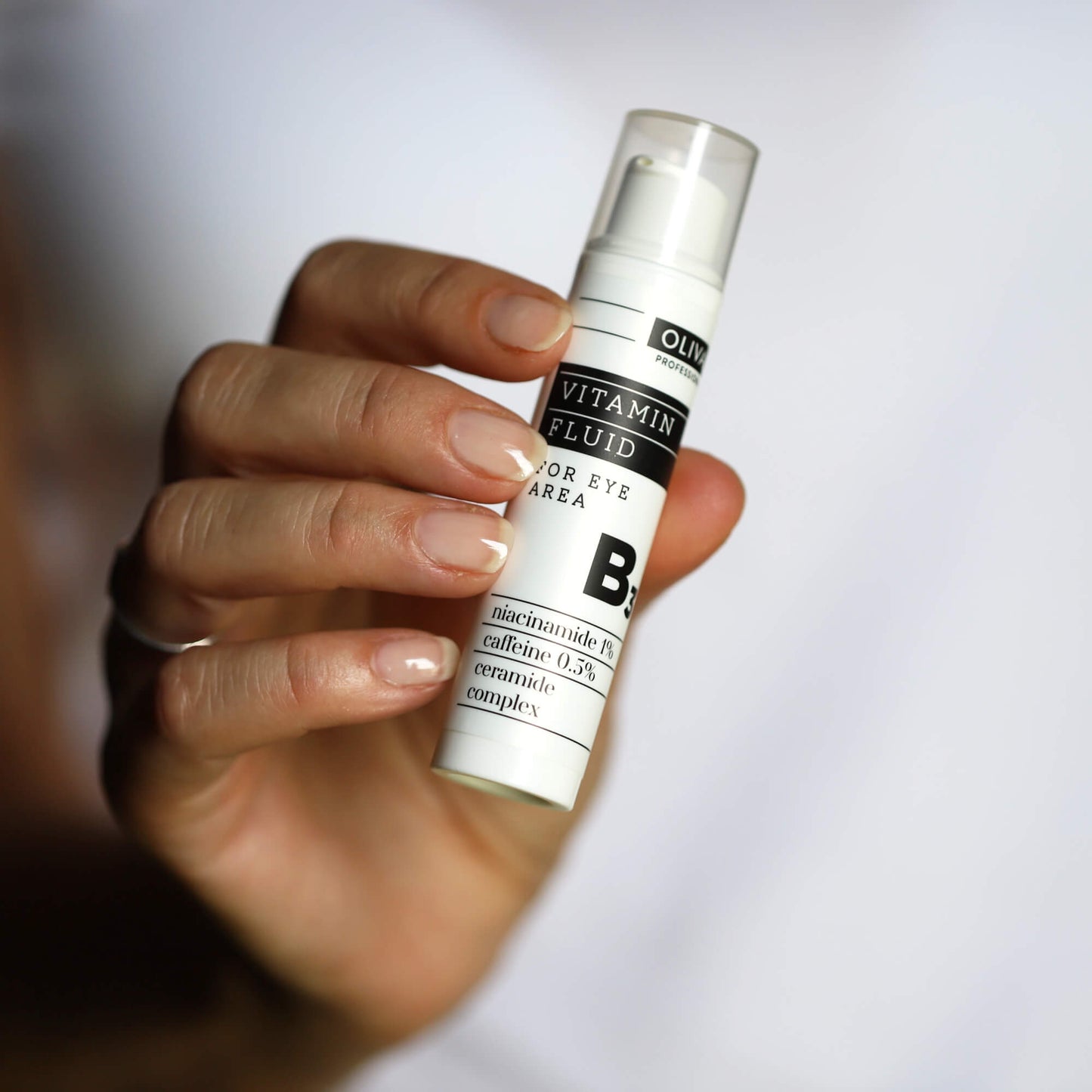 Vitamin Fluid B3 For Eye Area
